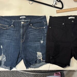 Good American Distressed Shorts Set—12 & 10